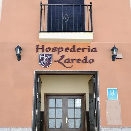 Hospederia Laredo * La Carlota