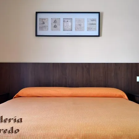 Hospederia Laredo *
